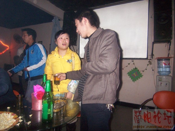34一路悠游敬酒了.jpg