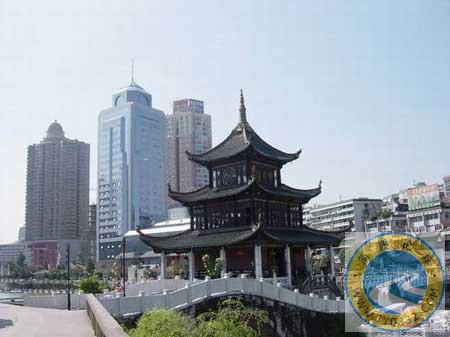 贵阳甲秀楼.jpg