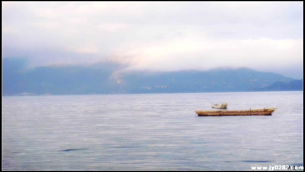 泸沽湖的早晨02.jpg