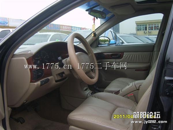 别克君威2.5V6-2.jpg