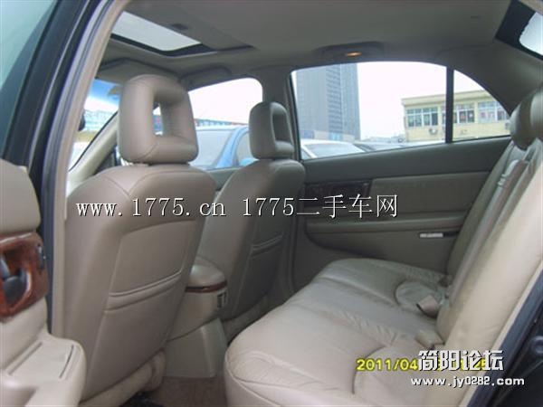 别克君威2.5V6-3.jpg