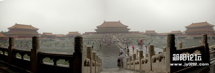 故宫,天怎么一直在下雨？.jpg