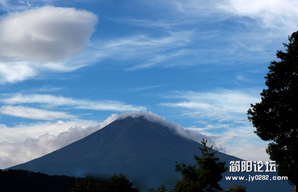 不同光影下的富士山 (7).JPG