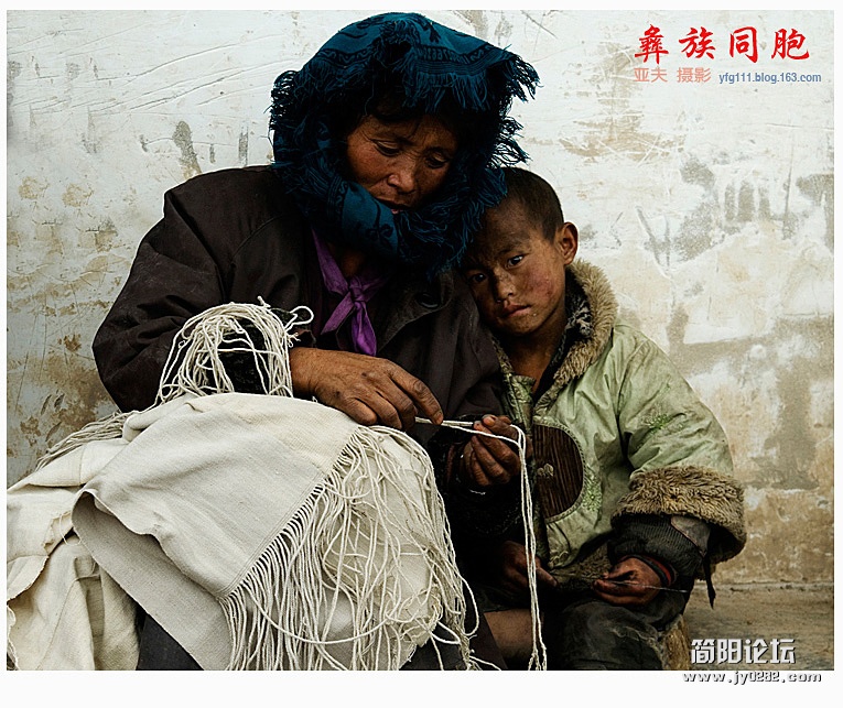 彝族同胞（一）——12副本.jpg