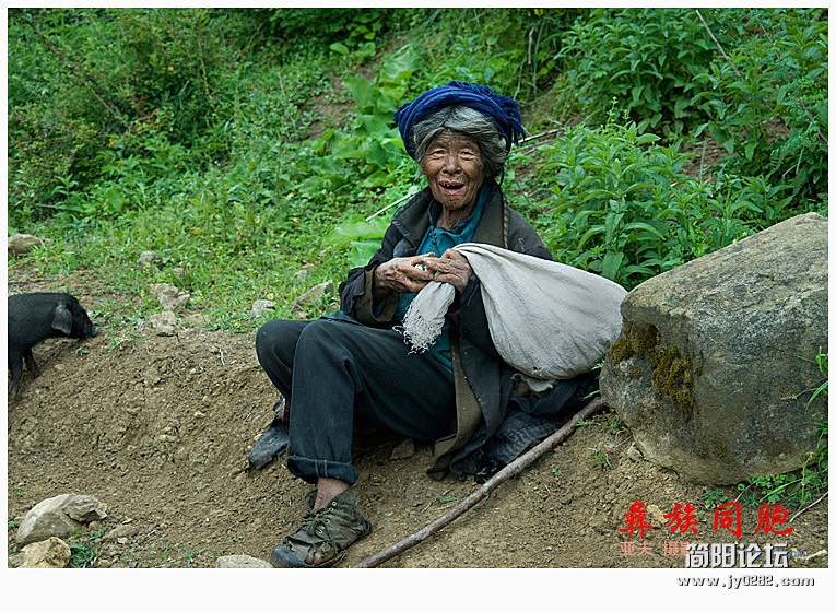 彝族同胞（一）——15副本.jpg