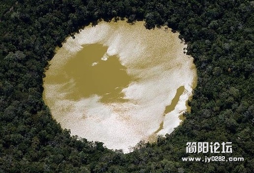 1318249677617_3878654.jpg