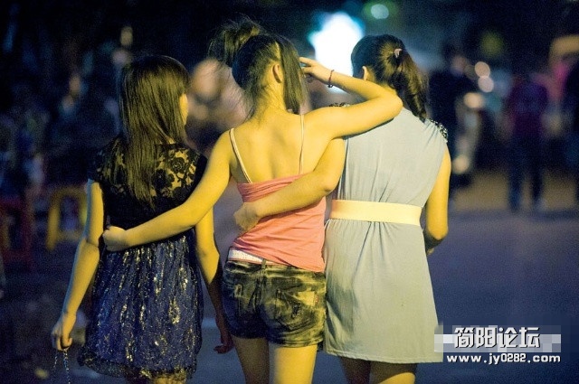 191546594m1462jzxv4vj2.jpg.thumb_副本.jpg