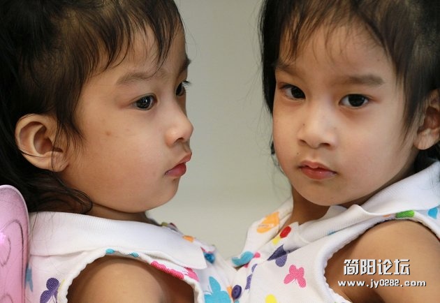 10分体前的小姐妹。.jpg