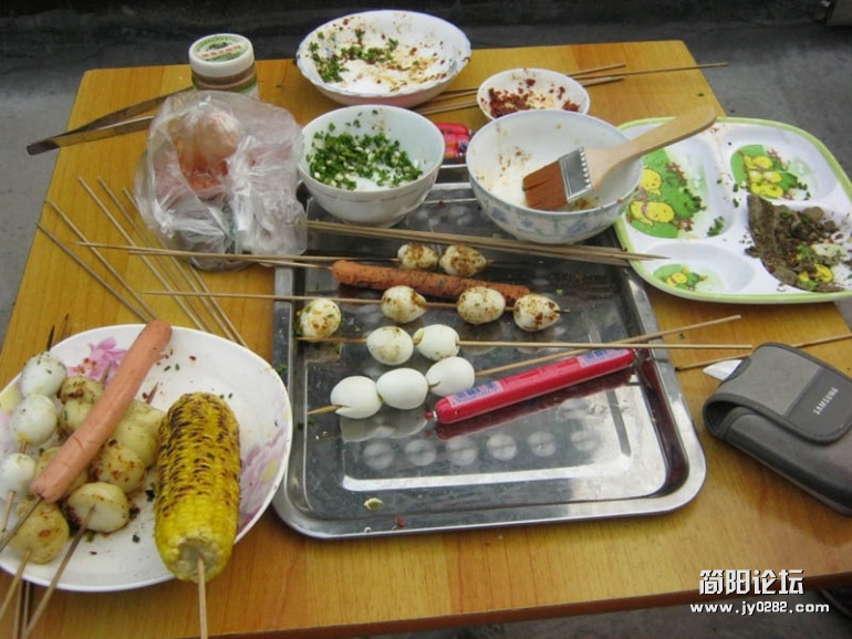 桌上的菜.JPG