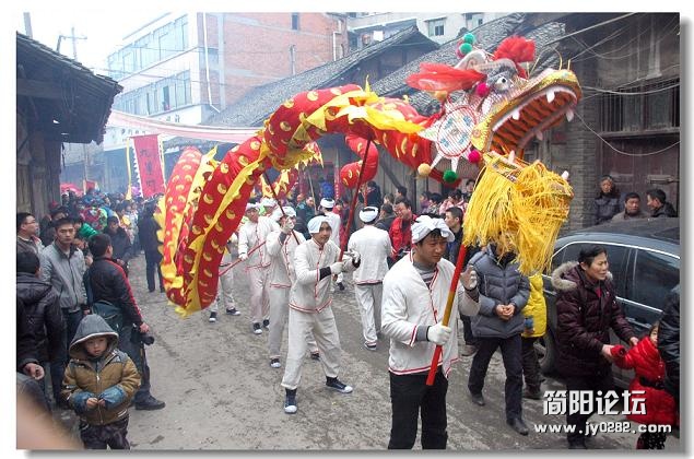 舞金龙