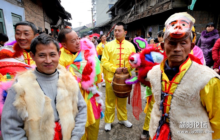13、狮灯-12-舞狮人wl.jpg