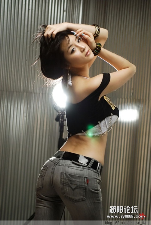 黑背心儿 (4).jpg