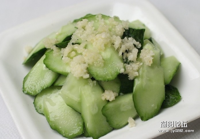 蒜泥黄瓜.jpg