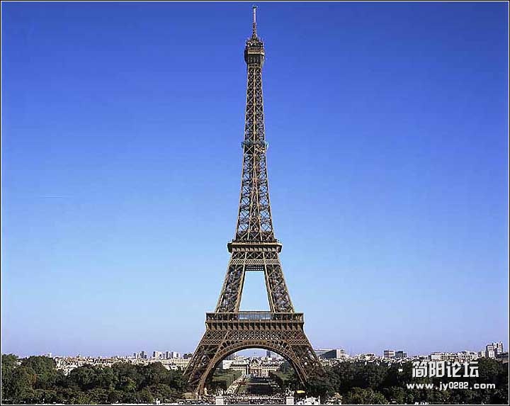 8法国巴黎埃菲尔铁塔.jpg