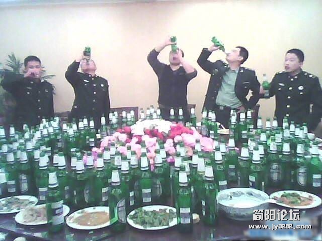 喝酒图.jpg