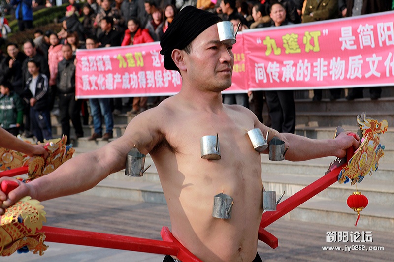 威武阳刚——九莲灯（邓仲摄）-wl.jpg