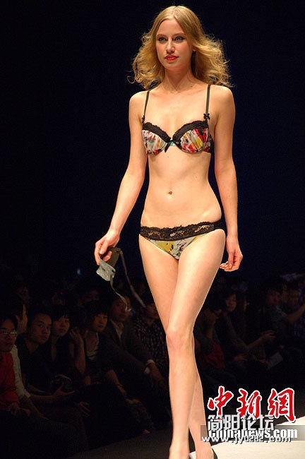 3842143_980x1200_0.jpg