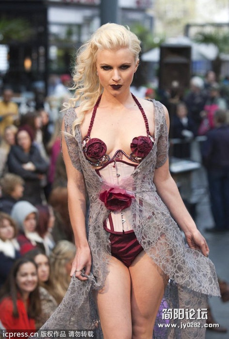 3844953_980x1200_0.jpg
