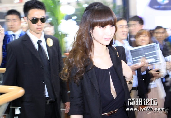 3857169_550x1000_0.jpg