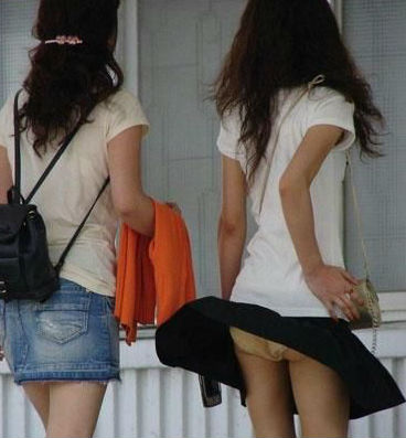 现在的女人什么都敢穿13.jpg