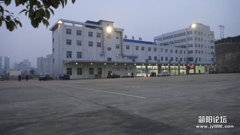 站场内.jpg