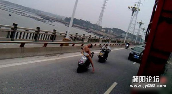 2011101214351745.jpg