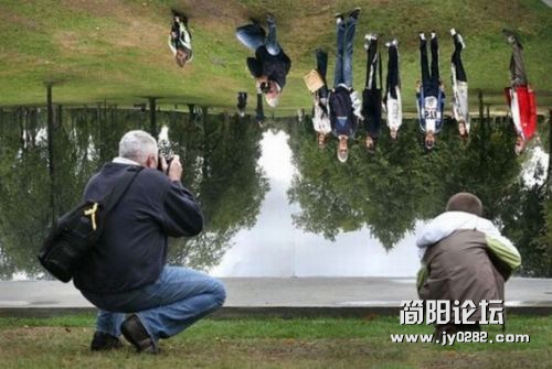 国外男男女女放纵搞怪照 亮点太多让人崩溃o201212112265514f9f660f33f42.jpg