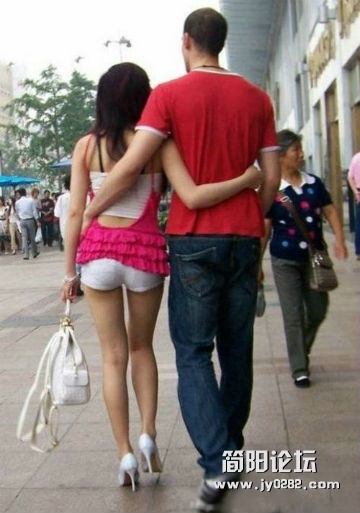 MM穿成这样叫我情何以堪 (36).jpg
