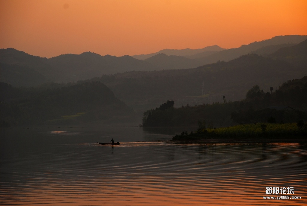 夕照三岔湖.jpg