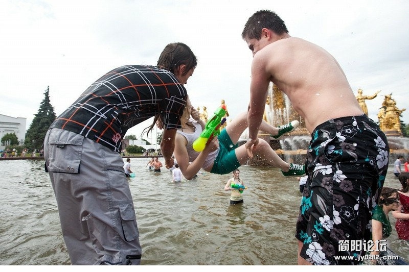 o201215617081414fcdcc7e9bf74.jpg