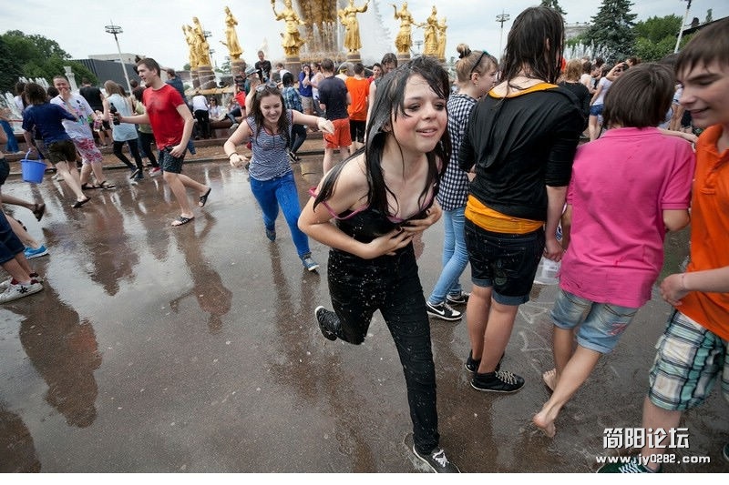 o201215617124614fcdcd8e5ba04.jpg