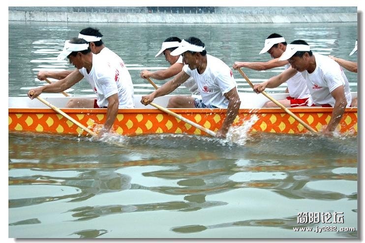 众人划浆——梁晓.jpg