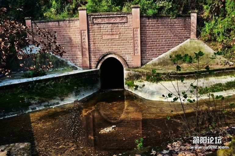 《简阳张家岩水库》（组照）作者：陈云均 (3).jpg