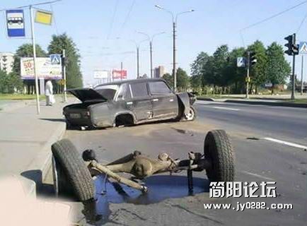 车开着开着就出了点小毛病.jpg