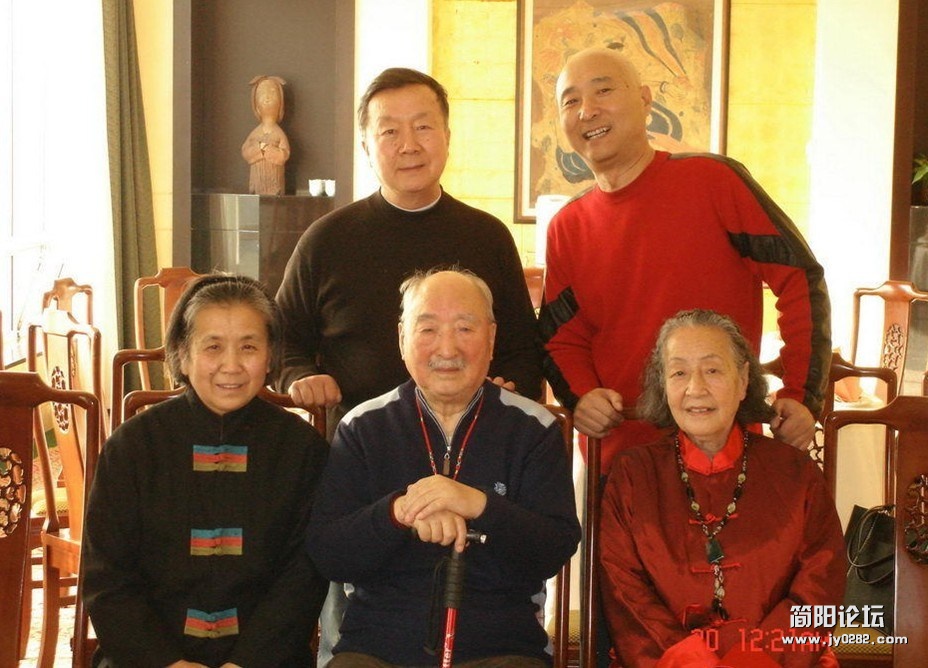 表演艺术家陈强大量家庭照曝光 8560G0M400AJ0003 (6).jpg