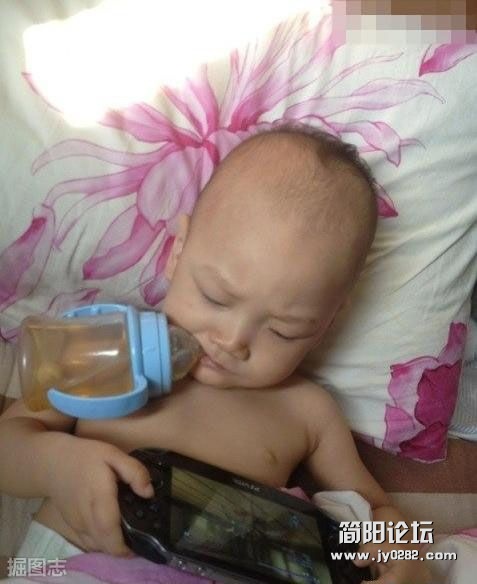 这孩子长大了绝对是个人才.jpg