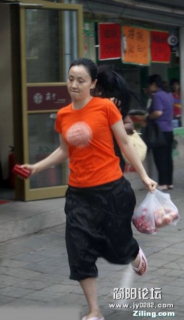 红姐慌什么？没给钱呗.jpg
