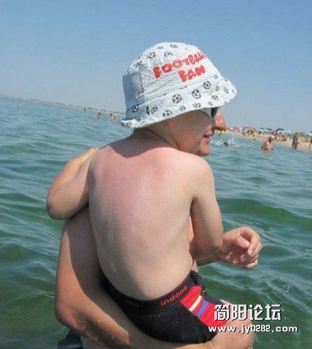 爸爸&儿子的合照！30秒没看清楚是怎么回事的童鞋转~.jpg