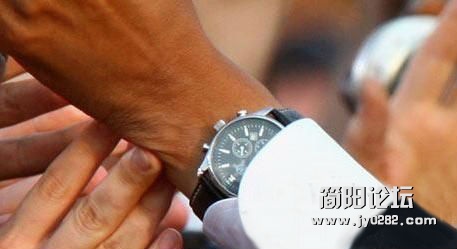 奥巴马手表被曝光：价值高达325元.jpg