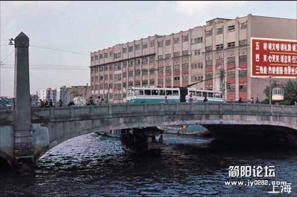 1983年真实的幸福中国c20121990926001611230.jpg