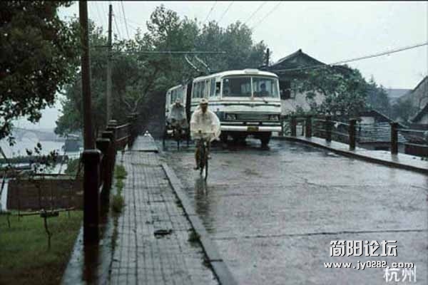 1983年真实的幸福中国c20121990926021745068.jpg