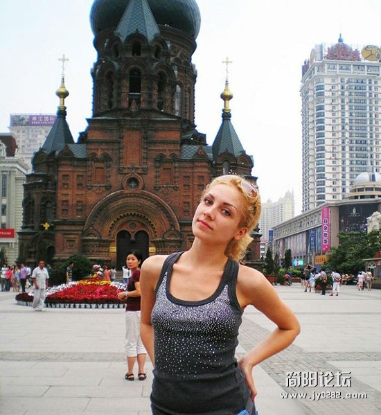 俄罗斯美女在中国的生活17_120418151322_14.jpg