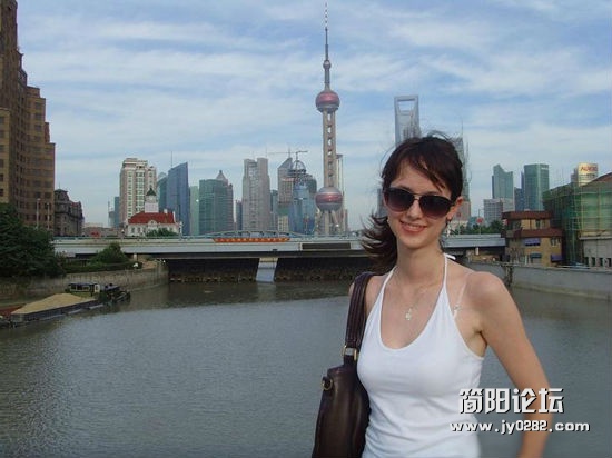俄罗斯美女在中国的生活17_120418151322_19.jpg
