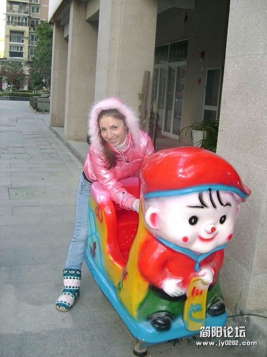 俄罗斯美女在中国的生活17_120418151826_13.jpg