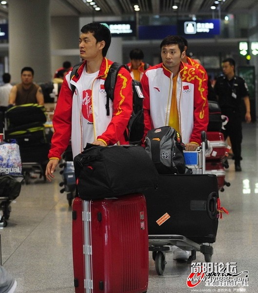 陈江华与刘炜88D5PMK651MD0005.jpg