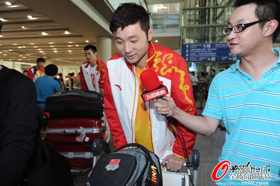 刘炜接受采访88D9Q1EG51MD0005.jpg