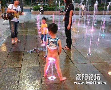孩子，地球很危险，快会火星去吧….jpg