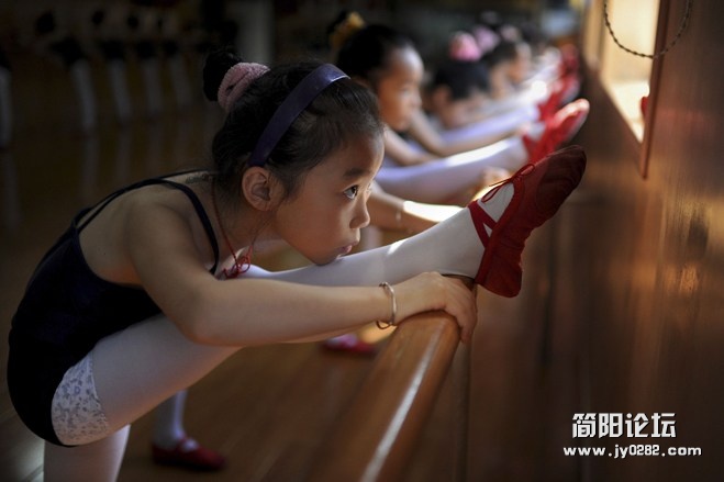 中国孩子的暑假生活.jpg
