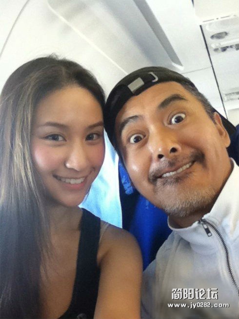 赌王女儿何超莲海量私照73256723.jpg