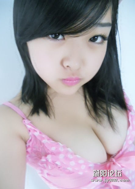 17岁小萝莉梦婵婵网晒性感照.jpg